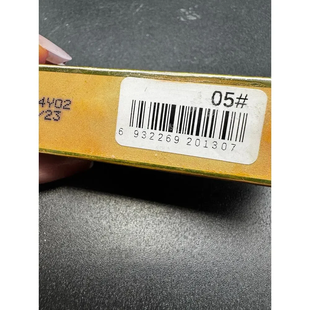NWT GICYMANTY Concealer Full Coverage-Sealed 7.5g